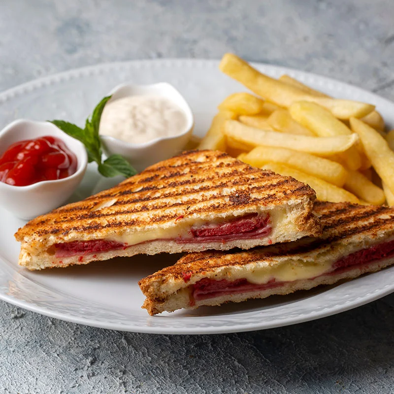 Savaştepe Sucuklu Tost